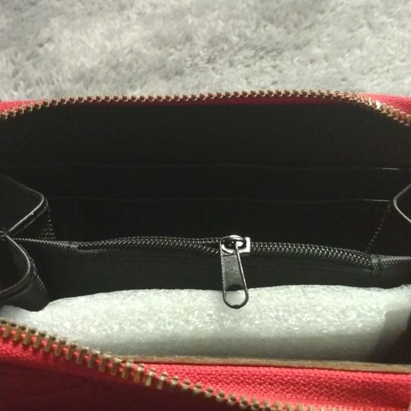 NWT Park Ave Collections Woman's Wallet - Picture 4 of 7